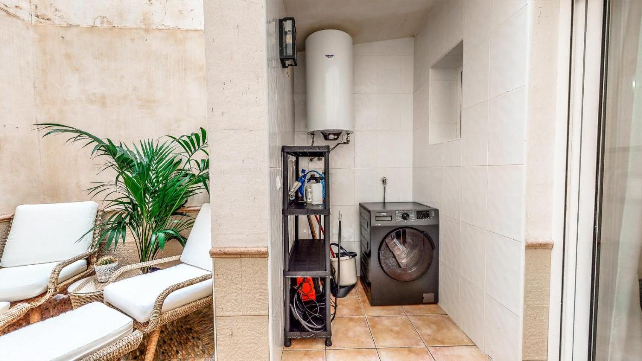 Holisplace- Lovely Apartment In Downtown Alicante Bagian luar foto
